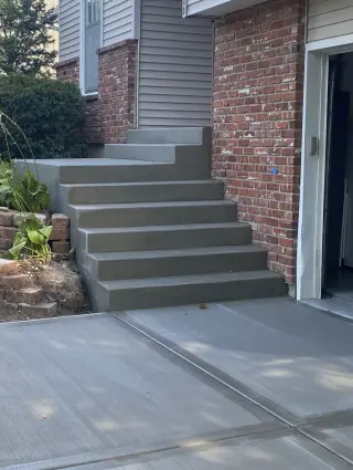 Durable concrete steps for front door access