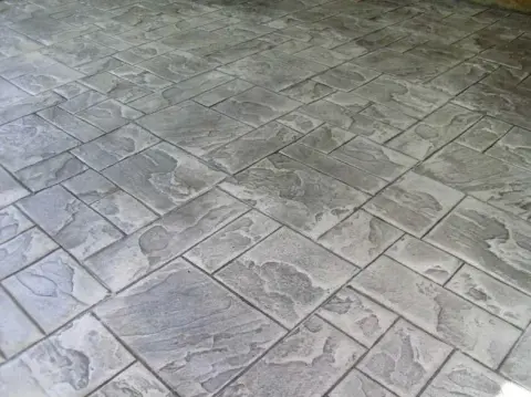 Square pattern stamped concrete patio