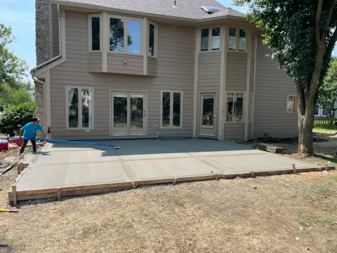 Wet-finished concrete patio surface